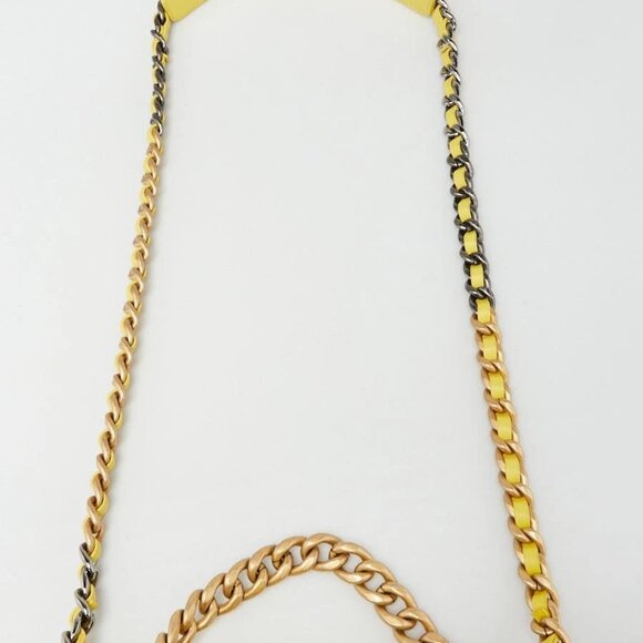 Chanel Yellow/Beige Quilted Tweed Small Chanel 19 Bag - Picture 4 of 9